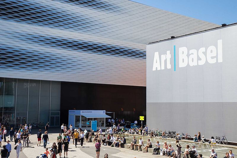 BMW ist Partner der Art Basel in Basel. BMW Group Kulturengagement feiert 50. Geburtstag mit virtueller BMW Art Car Collection.