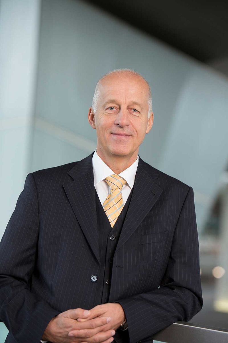 Gerald Holzmann wird neuer Leiter BMW Group Financial Services