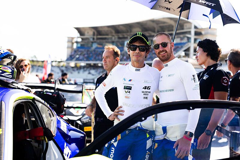 Mbedded: Video-Dokumentation erzählt die bisherige Geschichte von Valentino Rossi als BMW M Werksfahrer.