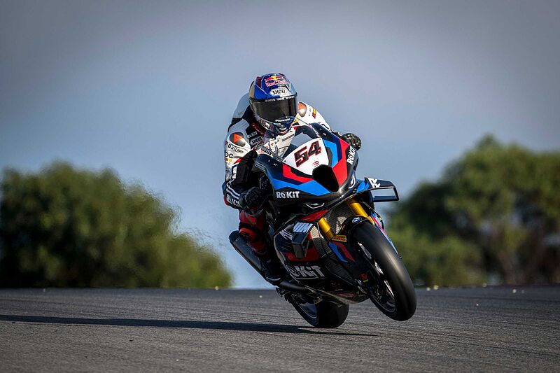 Weitere produktive Testtage: BMW Motorrad Motorsport setzt Vorbereitung auf die WorldSBK 2024 in Portimão fort.