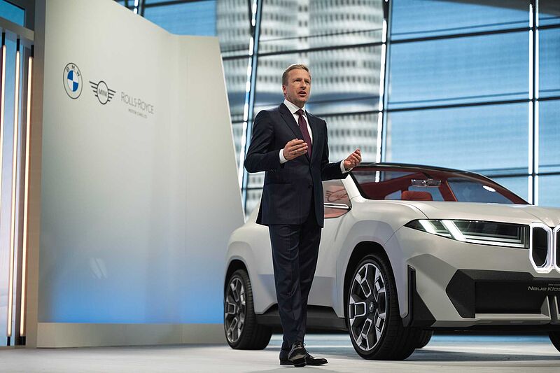 Rede Oliver Zipse, Vorsitzender des Vorstands der BMW AG, 104. ordentliche Hauptversammlung der Bayerische Motoren Werke Aktiengesellschaft München, 15. Mai 2024, Livestream aus der BMW Welt in Münche