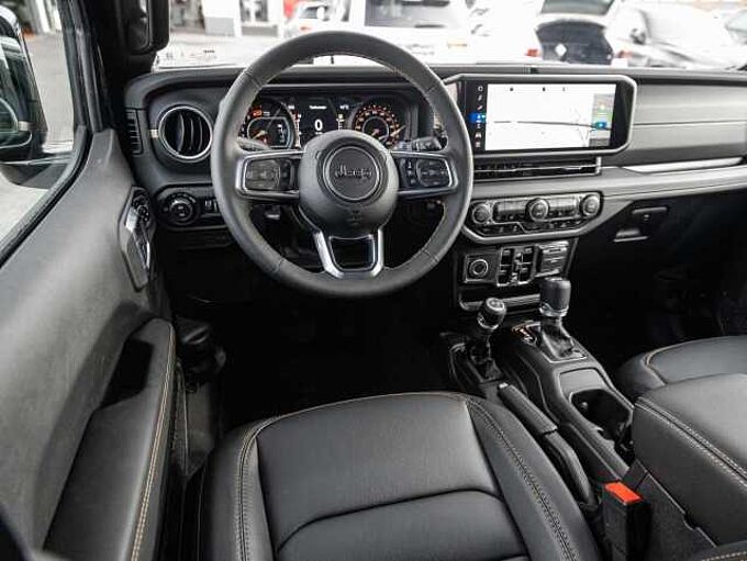 Jeep Wrangler BLACK EDITION 2.0l T-GDI Ultd. Sky-One