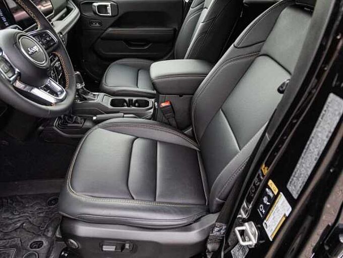 Jeep Wrangler BLACK EDITION 2.0l T-GDI Ultd. Sky-One