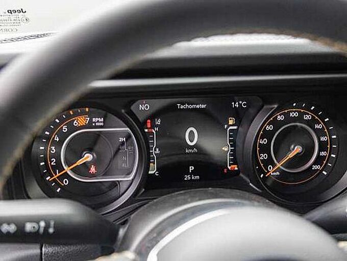 Jeep Wrangler BLACK EDITION 2.0l T-GDI Ultd. Sky-One