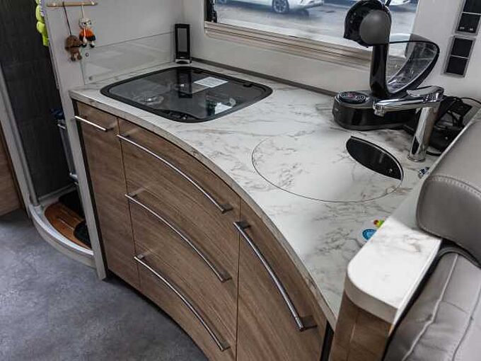 Dethleffs XXL A 9000-2 HUBSTÜTZEN NP 285.000€