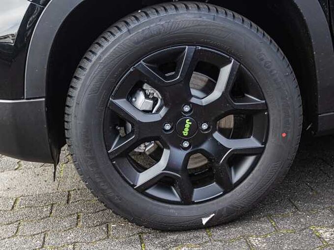 Jeep Avenger 1.2 48V 4xe Hybrid eAWD Upland