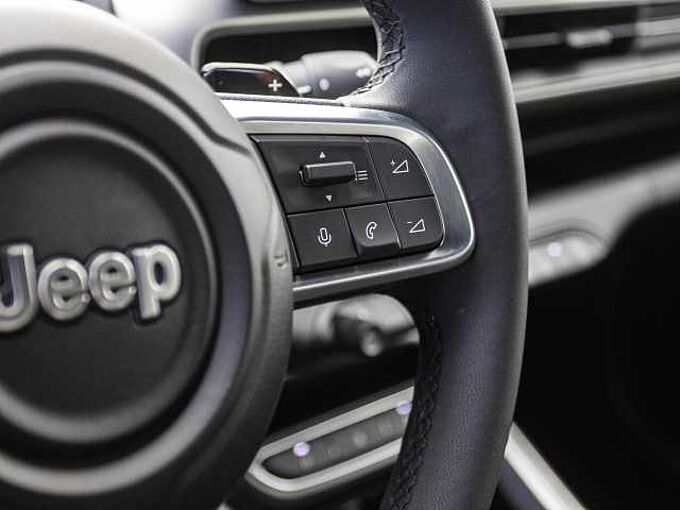 Jeep Avenger 1.2 48V 4xe Hybrid eAWD Upland