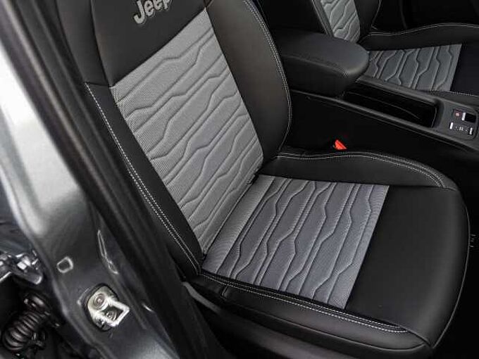 Jeep Avenger 1.2 48V 4xe Hybrid eAWD Upland