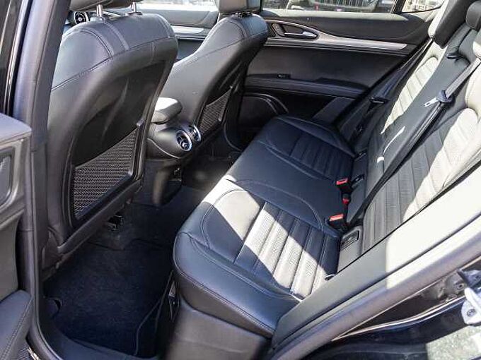 Alfa Romeo Stelvio 2.0 16V Turbo AT8-Q4 Veloce MY24 VOLL!