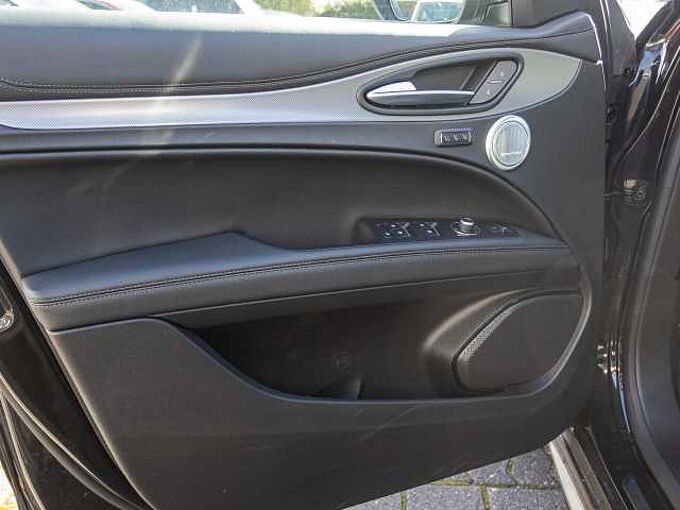 Alfa Romeo Stelvio 2.0 16V Turbo AT8-Q4 Veloce MY24 VOLL!
