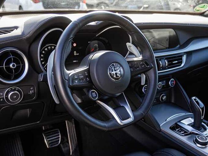 Alfa Romeo Stelvio 2.0 16V Turbo AT8-Q4 Veloce MY24 VOLL!