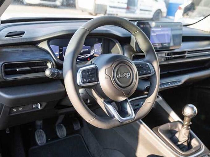 Jeep Avenger 1.2 Altitude Winterpaket/Navi