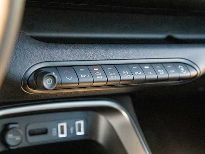 Jeep Avenger 1.2 Altitude Winterpaket/Navi