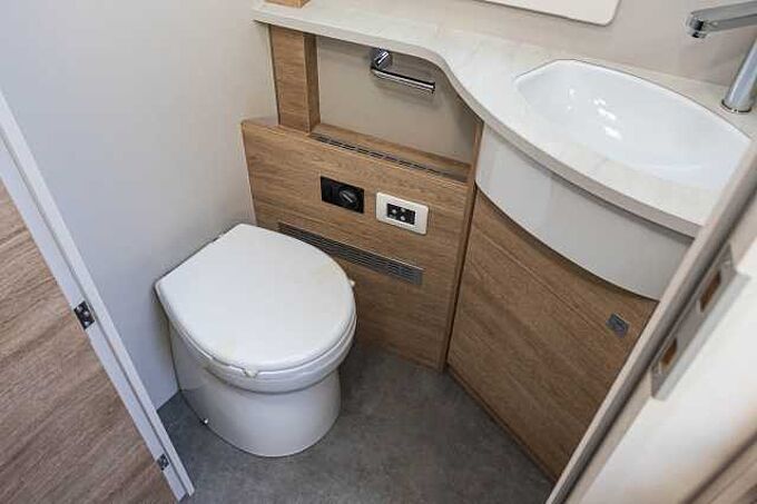 Dethleffs Globetrotter XXL A 9000-2 EB