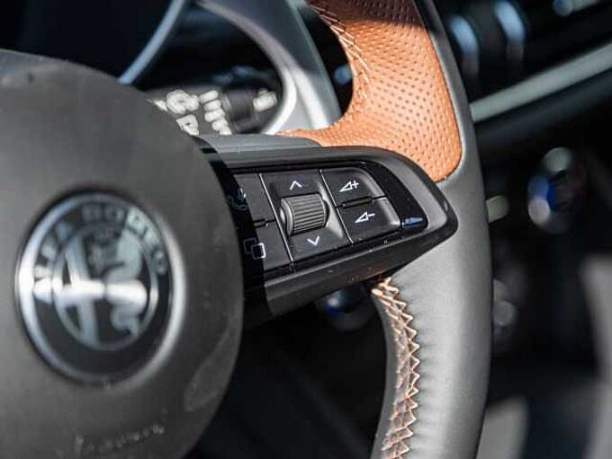 Alfa Romeo Stelvio 2.2 Diesel 16V AT8-Q4 INTENSA