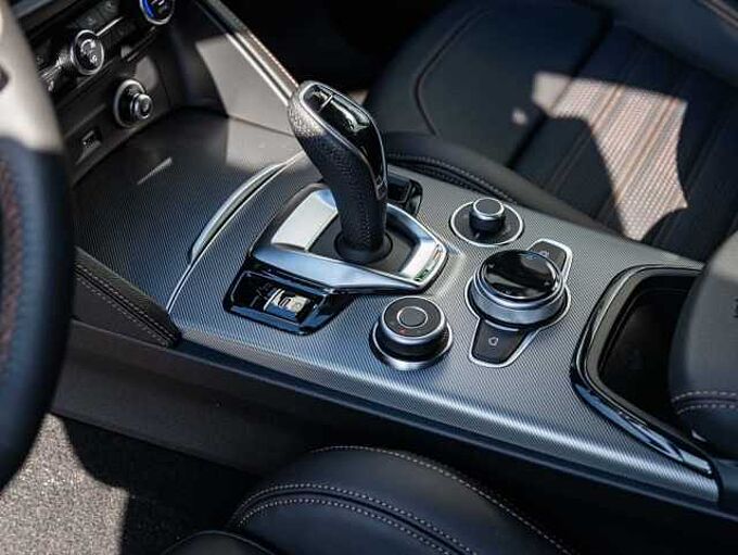 Alfa Romeo Stelvio 2.2 Diesel 16V AT8-Q4 INTENSA