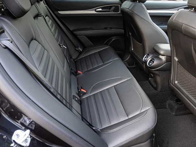 Alfa Romeo Stelvio 2.0 16V Turbo AT8-Q4 Veloce