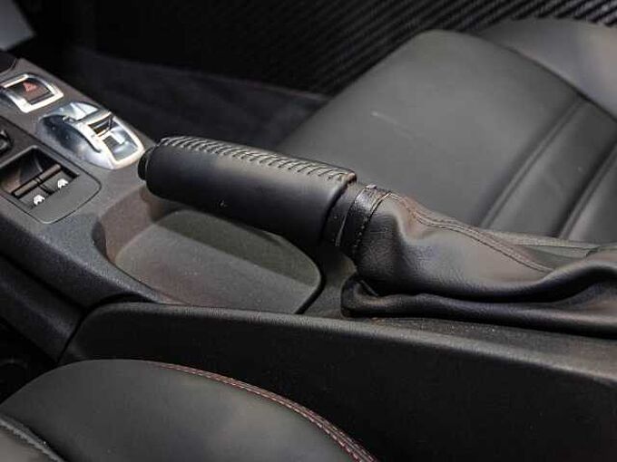 Alfa Romeo 4C 1.8 TBi Coup&eacute;  NUR 4107km!