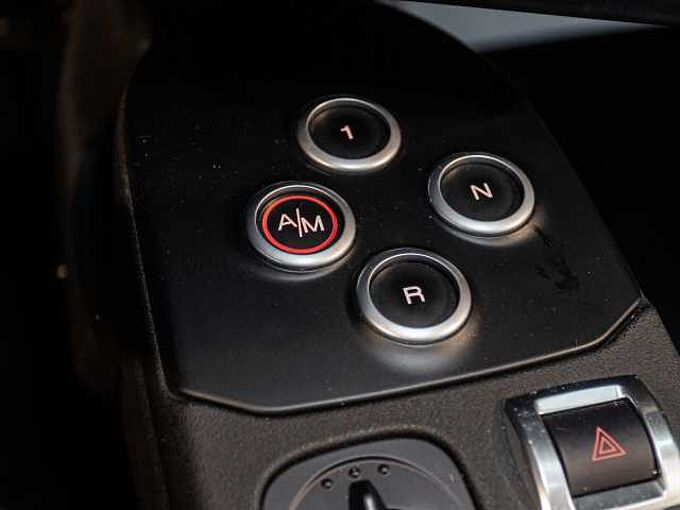 Alfa Romeo 4C 1.8 TBi Coup&eacute;  NUR 4107km!