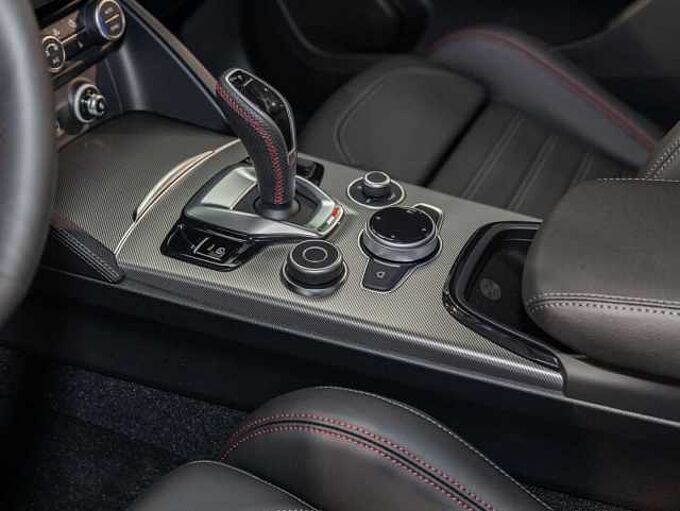 Alfa Romeo Stelvio COMPETIZIONE  2.0 Turbo 16V AT8-Q4
