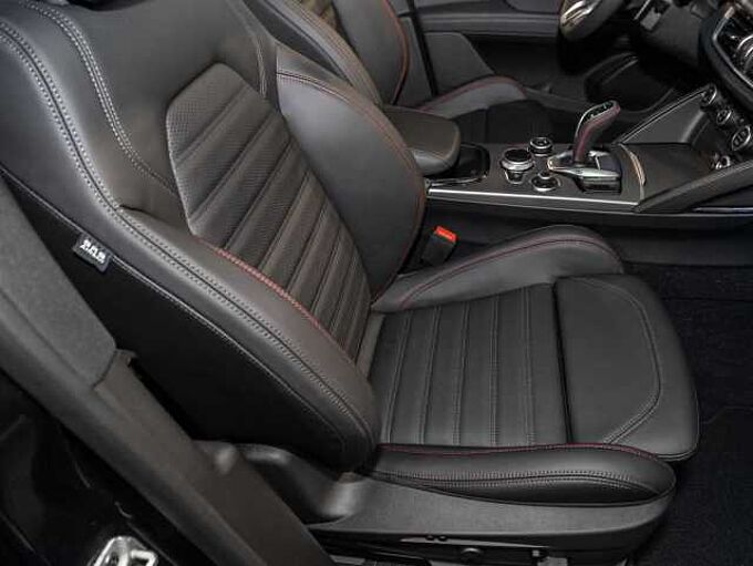 Alfa Romeo Stelvio COMPETIZIONE  2.0 Turbo 16V AT8-Q4
