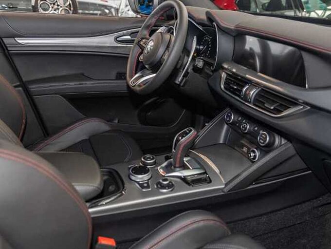 Alfa Romeo Stelvio COMPETIZIONE  2.0 Turbo 16V AT8-Q4
