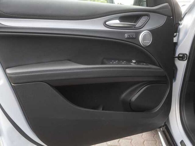 Alfa Romeo Stelvio COMPETIZIONE 2.0 Turbo 16V AT8-Q4