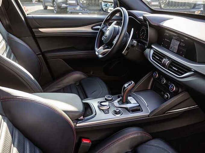 Alfa Romeo Stelvio COMPETIZIONE 2.0 Turbo 16V AT8-Q4