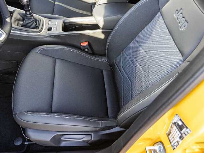 Jeep Avenger 1.2 Altitude Winter/Assistenz/LED