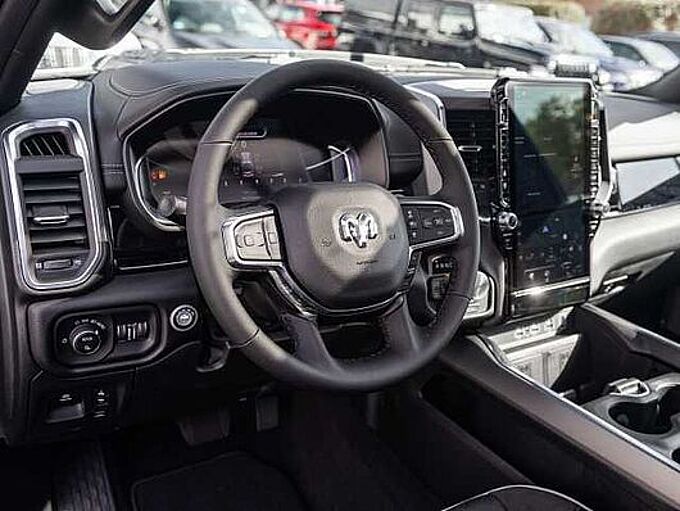 Dodge RAM 1500 Laramie Night Premium LPG