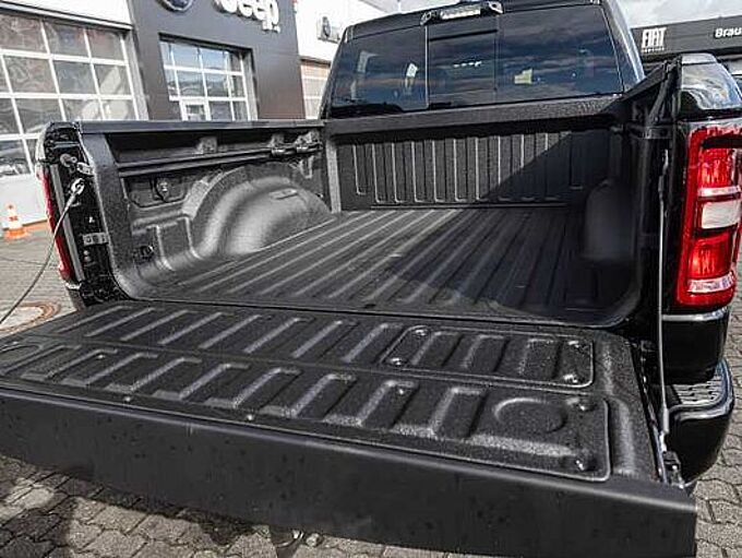 Dodge RAM 1500 Laramie Night Premium LPG