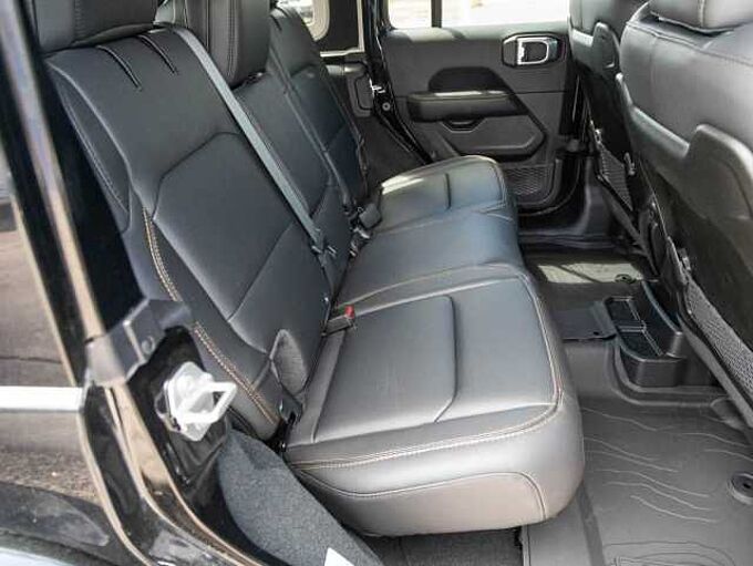 Jeep Wrangler MY25 Sahara 2.0l T-GDI Unlimited