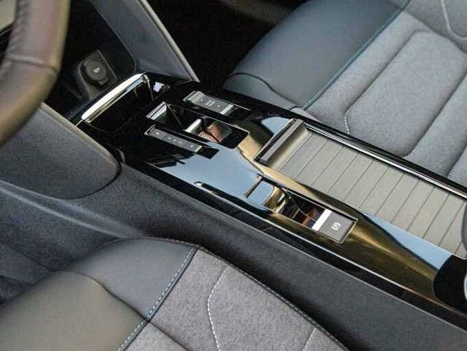 Citroen C4 PureTech 130 EAT8 PLUS