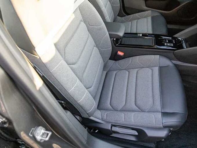 Citroen C4 PureTech 130 EAT8 PLUS