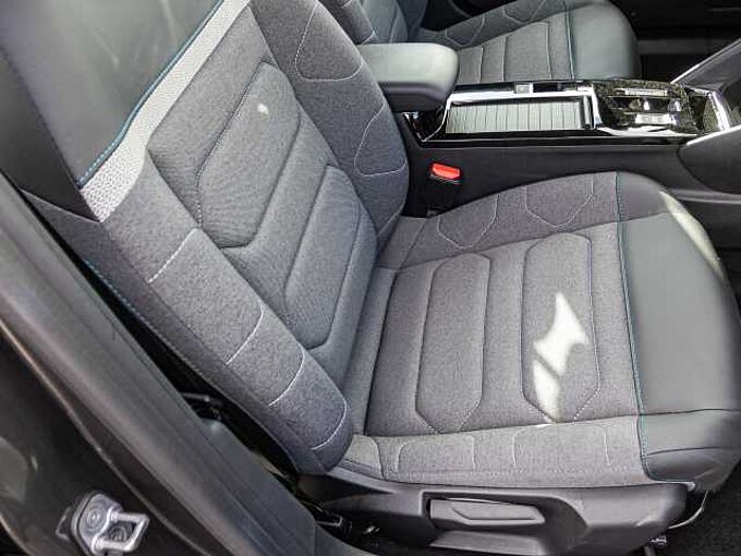 Citroen C4 PureTech 130 EAT8 PLUS