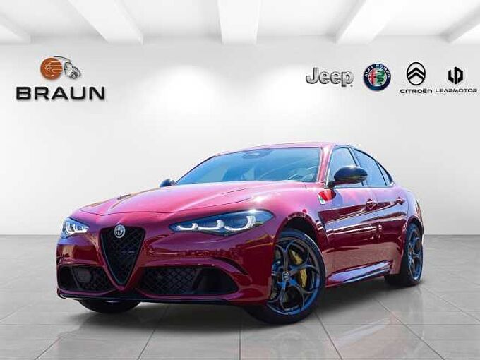 Alfa Romeo Giulia 2.9 V6 Bi-Turbo Quadrifoglio ORO