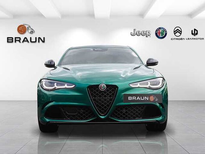 Alfa Romeo Giulia 2.9 V6 Bi-Turbo Quadrifoglio ORO