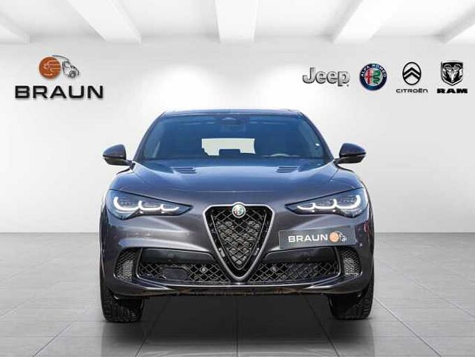Alfa Romeo Stelvio V6 2.9 Bi-Turbo AT8-Q4 Quadrifoglio