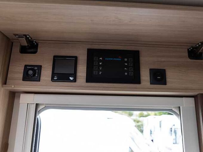 Eura Mobil Profila T 726EF Comfort-Level MESSEPREIS