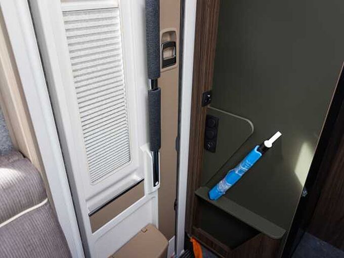 Eura Mobil Profila T 726EF Comfort-Level MESSEPREIS
