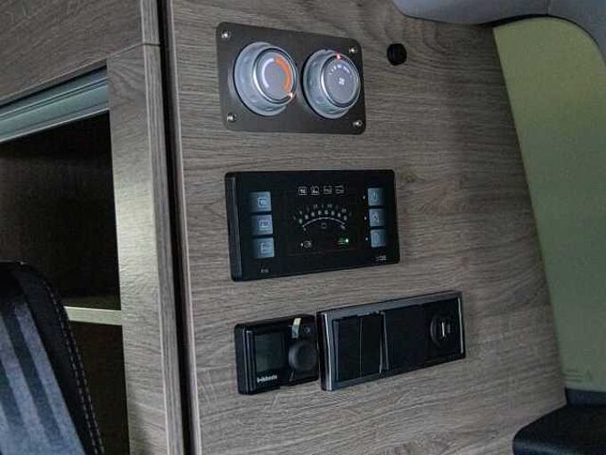 Citroen Holidays 180 EAT8 MAX Drive-Assist/AHK