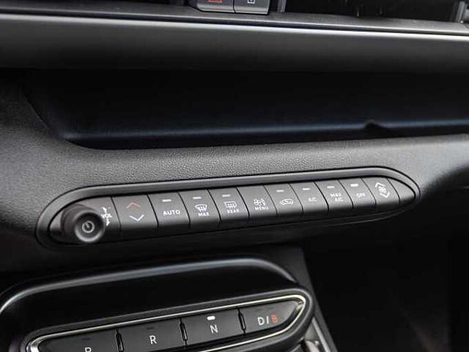 Jeep Avenger Elektro Summit Panorama/Leder