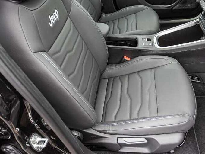 Jeep Avenger Elektro Summit Panorama/Leder