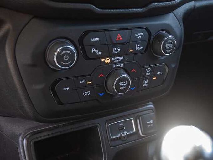 Jeep Renegade 'S' 1.6 MultiJet LED Navi
