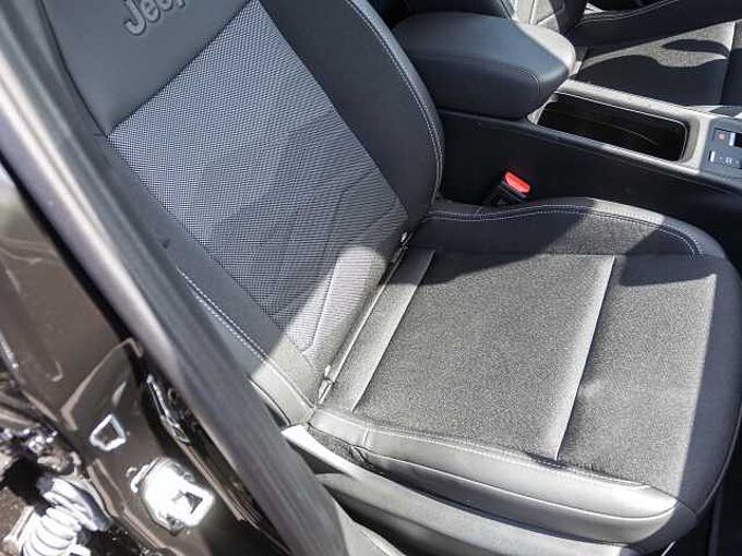 Jeep Avenger 1.2 T3 48V e-Hybrid Automatik Altitude