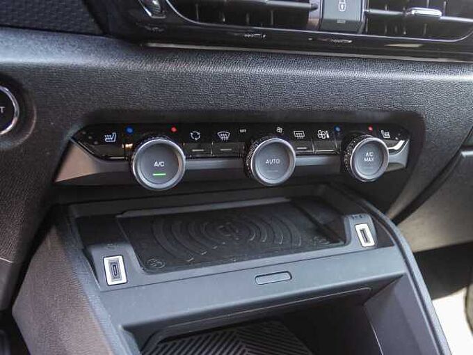 Citroen C4 PureTech 130 EAT8 MAX Techno-Paket
