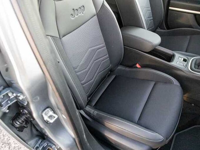 Jeep Avenger 1.2 Altitude Assistenz Paket
