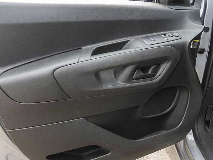 Peugeot Partner 1.6 BlueHDi 100 L2 Premium