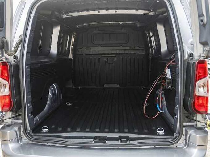 Peugeot Partner 1.6 BlueHDi 100 L2 Premium