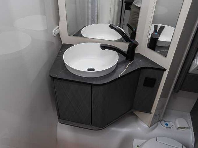 Etrusco V 6.8 SF Modell 2027 UPE 75.892 &euro;